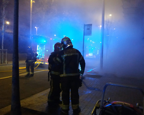 Cientos de animales mueren en el incendio de una tienda en Barcelona